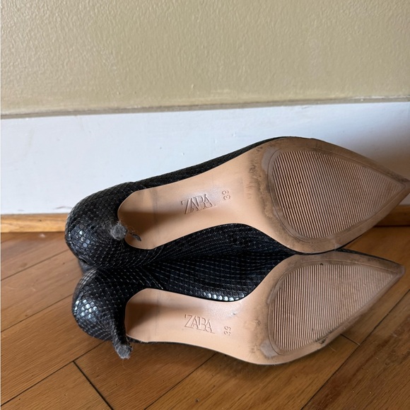 Zara Zippered Heeled Ankle Boot 39 - Picture 4 of 4